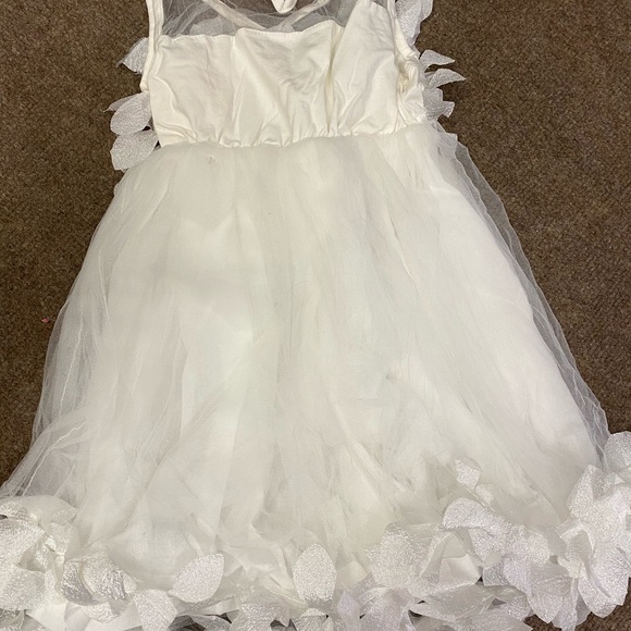 Beautiful kids dress - Picture 2 of 2